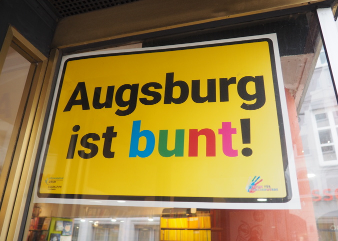 "Augsburg ist bunt!"-Schild