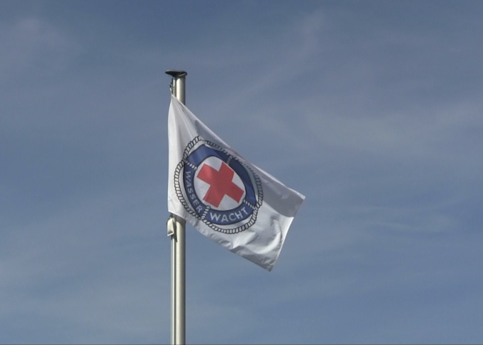Die Fahne der Wasserwacht Augsburg