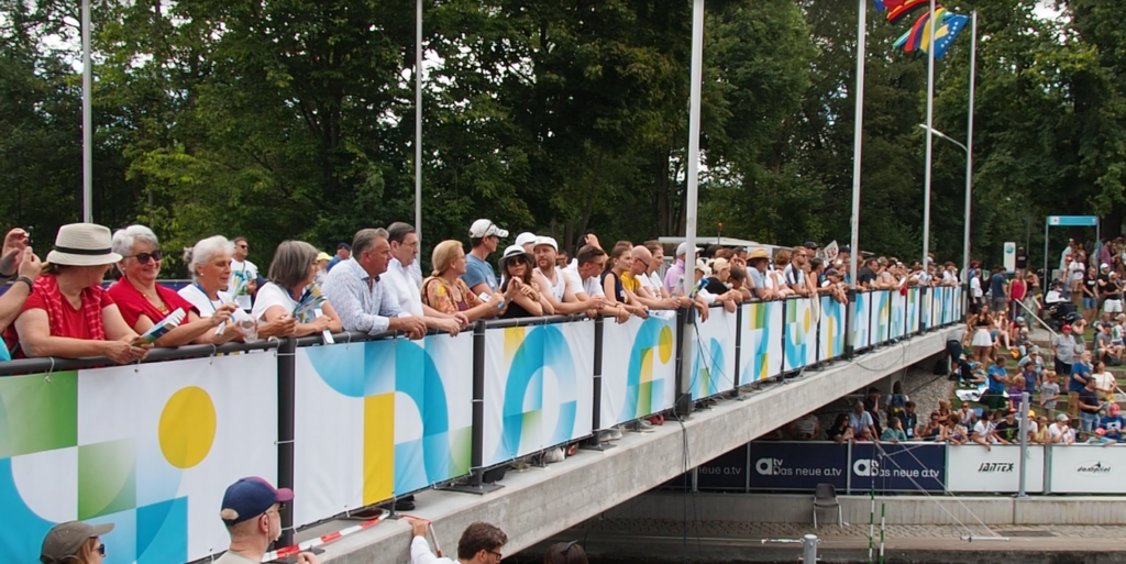 Volle Zuschauerränge bei der Kanu-WM in Augsburg